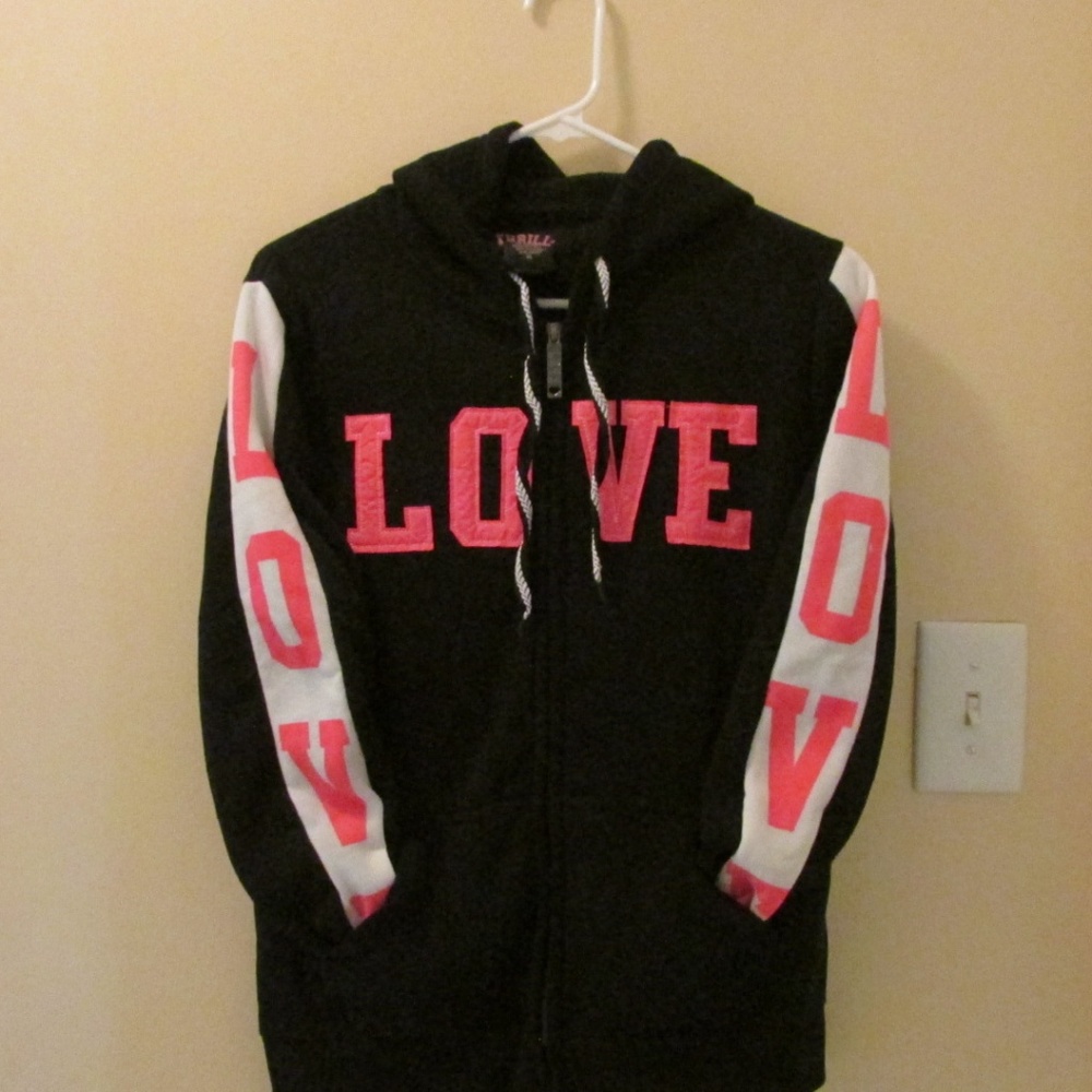 Thrill 94 Love sweatshirt
